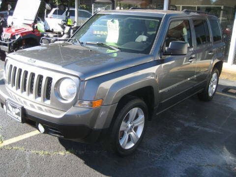 2013 Jeep Patriot for sale at Gillespie Motor Company in Paris TN