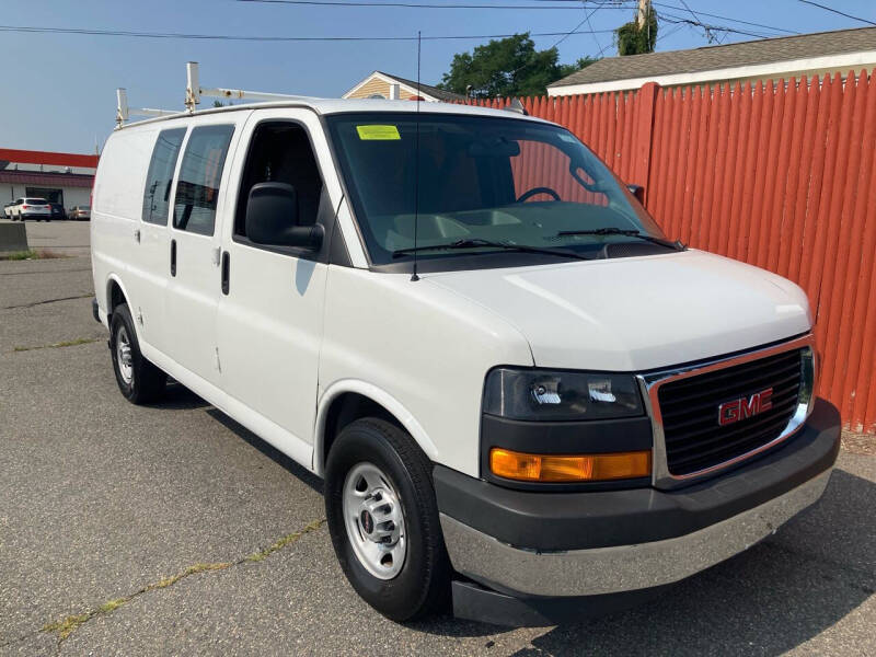 2019 GMC Savana Cargo Work Van photo 6