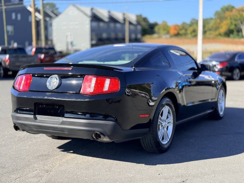 2011 Ford Mustang V6