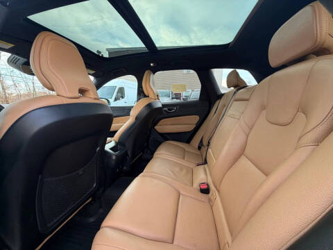 2020 Volvo XC60 T5 Momentum