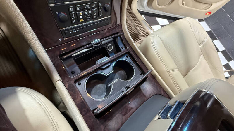 2013 Cadillac Escalade Luxury