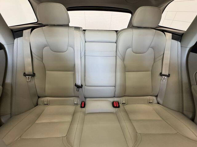 2022 Volvo XC60 Recharge T8 Inscription