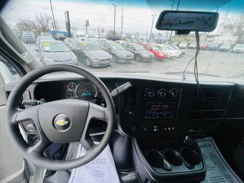 2023 Chevrolet Express 2500
