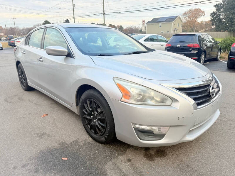 2015 Nissan Altima S photo 5