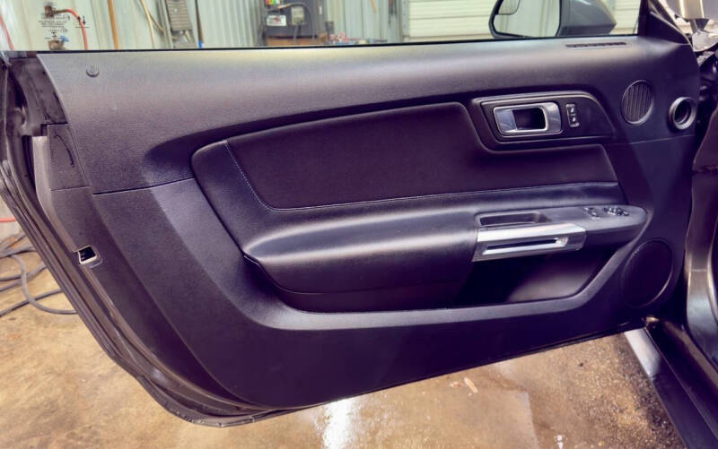 2020 Ford Mustang EcoBoost