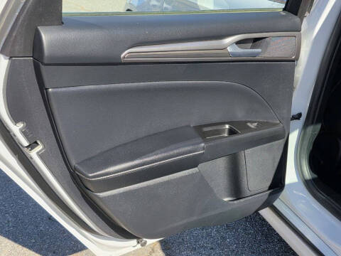 2018 Ford Fusion Hybrid SE