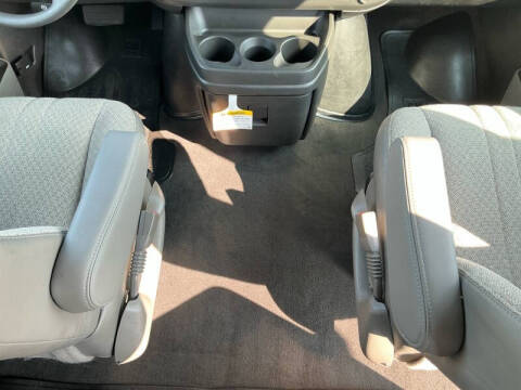 2025 Chevrolet Express LT 3500