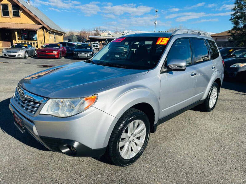 2013 Subaru Forester X Touring photo 3