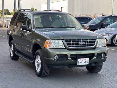 2004 Ford Explorer XLT