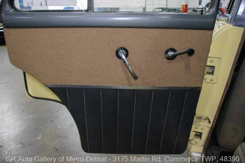 1951 Packard 200 Deluxe