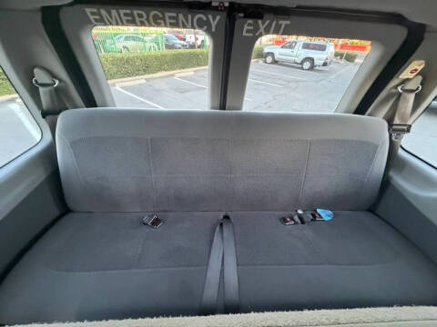 2006 Ford E-Series E-350 SD XLT
