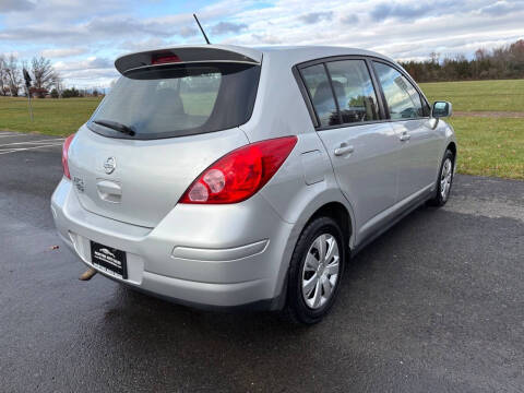 2011 Nissan Versa 1.8 S