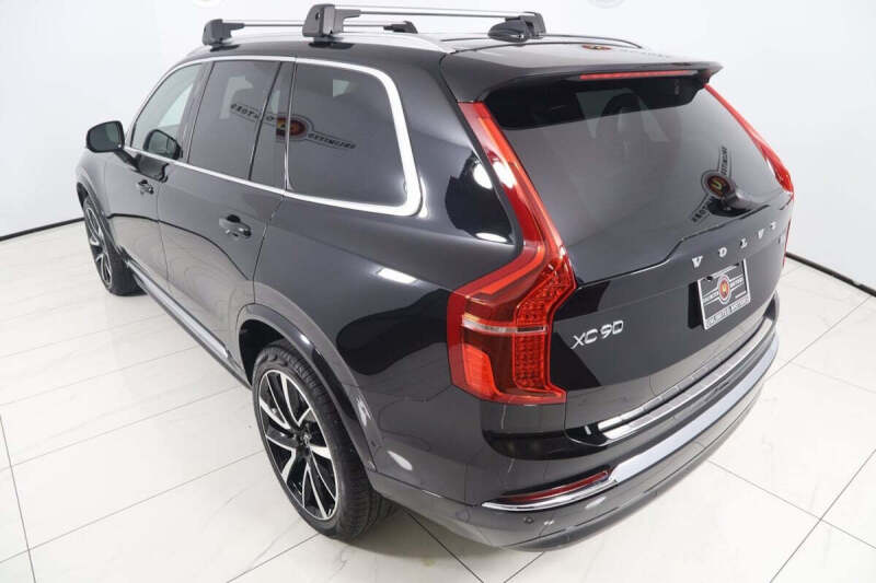 2025 Volvo XC90 B5 Plus Bright Theme