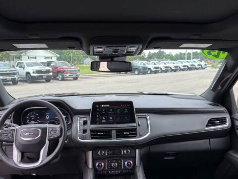 2023 GMC Yukon XL SLT