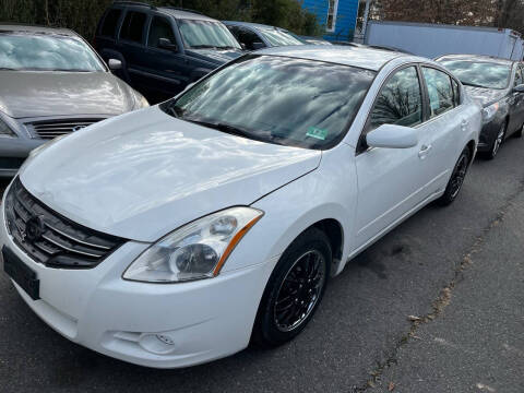 2012 Nissan Altima for sale at Auto Outlet of Ewing in Ewing NJ