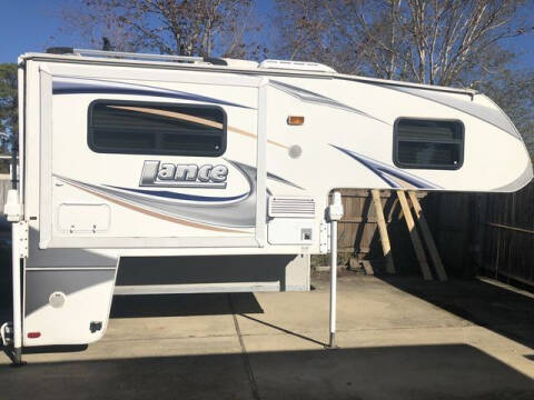 2012 Lance 855S