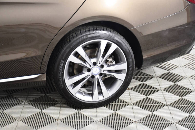 2016 Mercedes-Benz C-Class