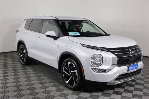 2023 Mitsubishi Outlander SE