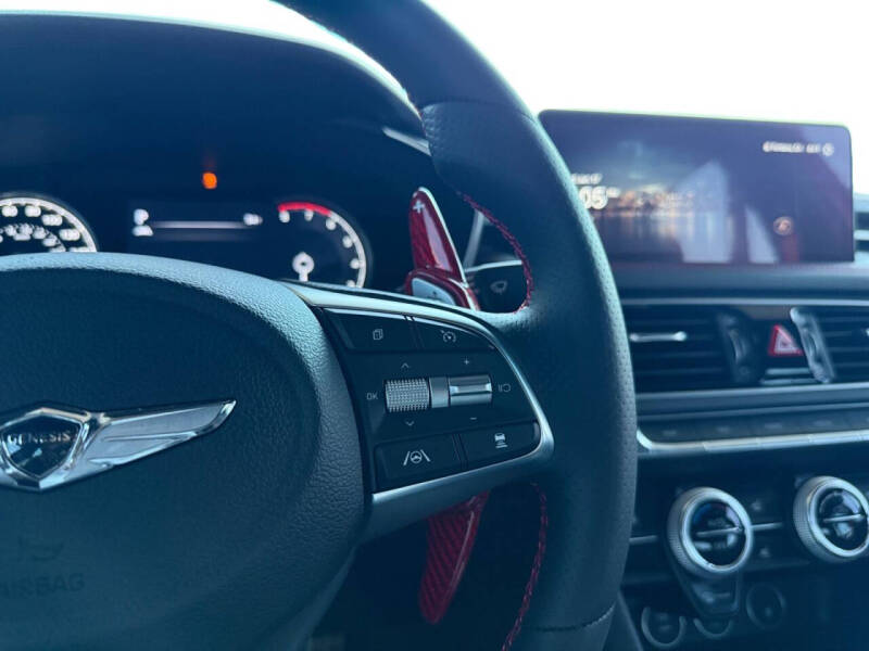 2023 Genesis G70