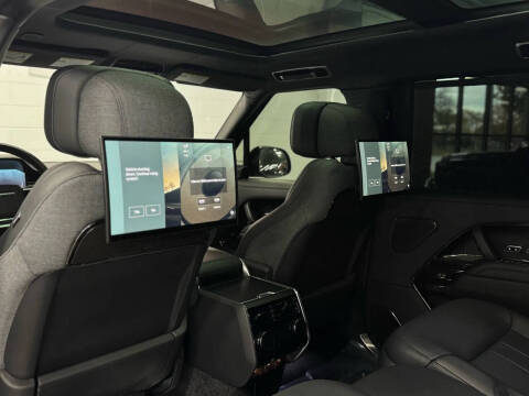 2023 Land Rover Range Rover P530 SV LWB