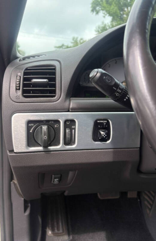 2002 Ford Thunderbird Deluxe