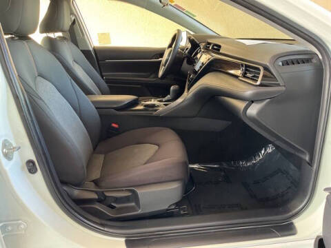 2020 Toyota Camry Hybrid LE