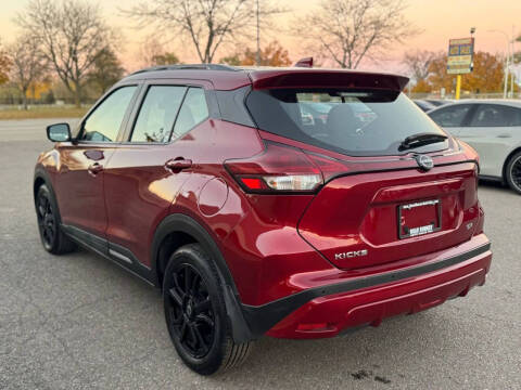 2024 Nissan Kicks SR
