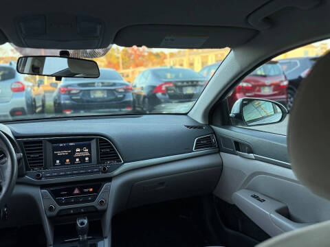 2018 Hyundai Elantra SEL