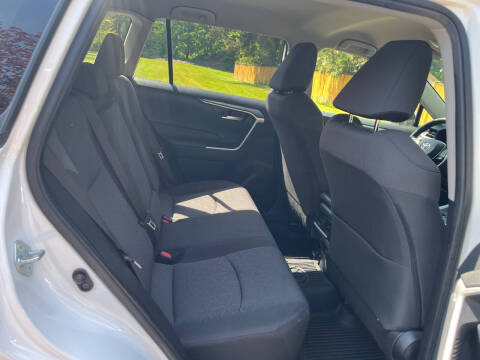 2020 Toyota RAV4 XLE