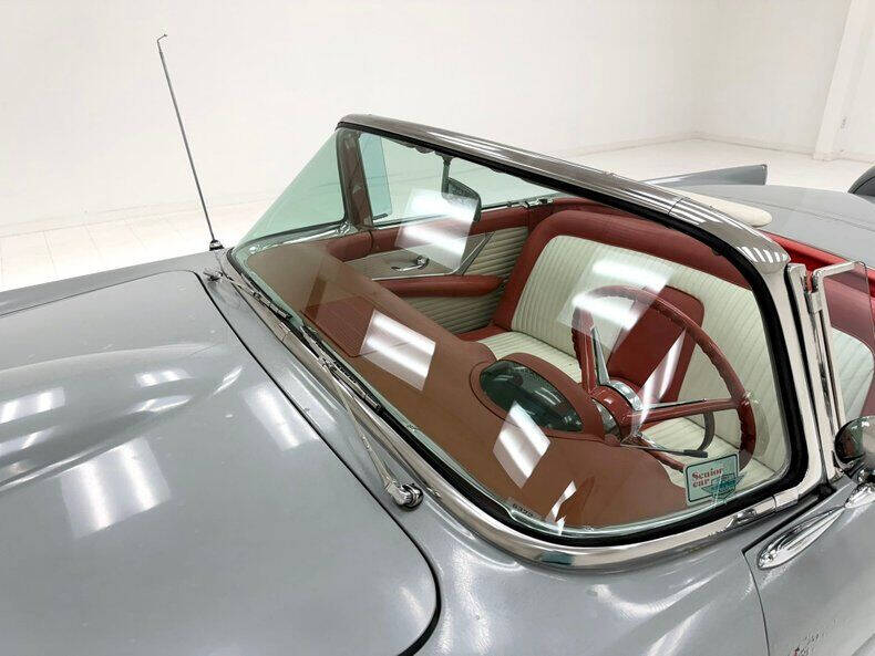 1956 Ford Thunderbird