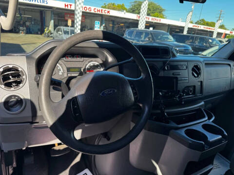 2013 Ford E-Series E-150