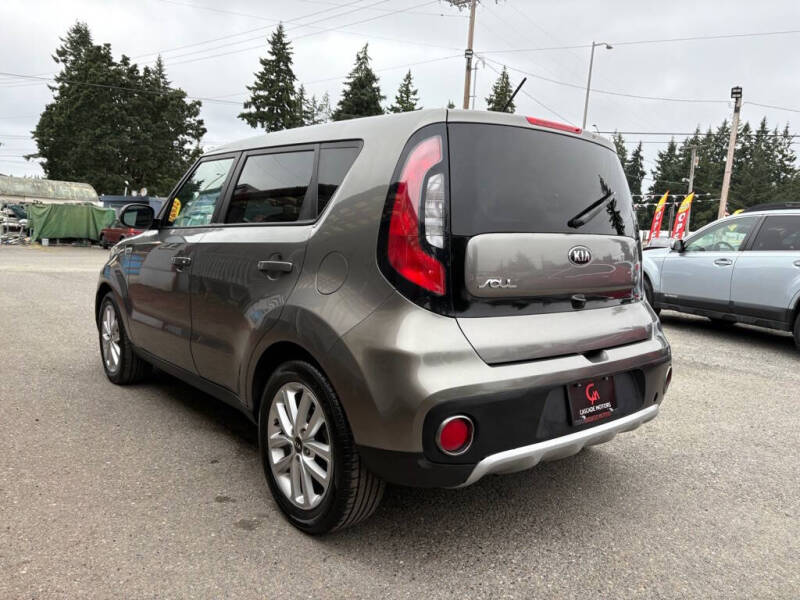 2017 Kia Soul +