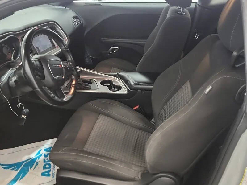 2022 Dodge Challenger SXT