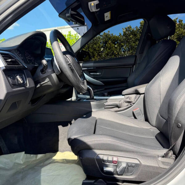 2017 BMW 3 Series 330i