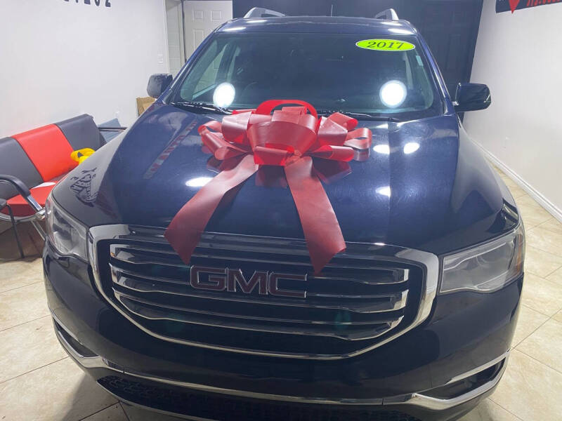 2017 GMC Acadia SLE-2