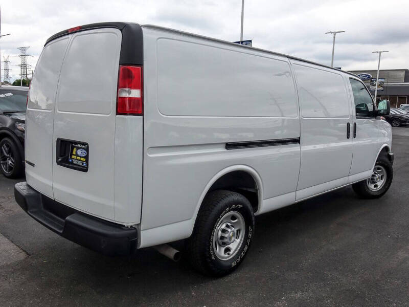 2024 Chevrolet Express 2500