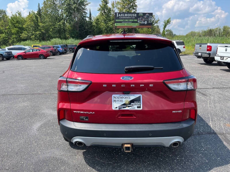 2022 Ford Escape Titanium