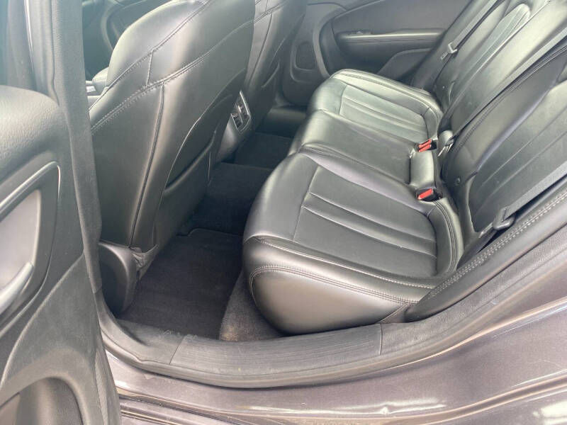 2017 Chrysler 200
