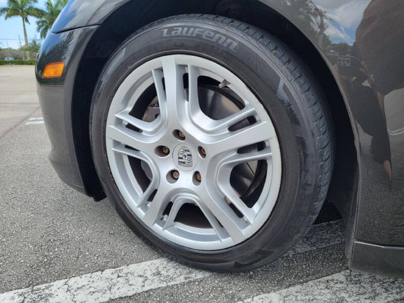 2011 Porsche Panamera 4