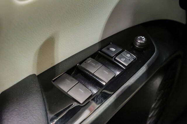 2020 Toyota Prius LE