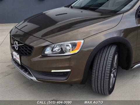 2016 Volvo V60 Cross Country T5