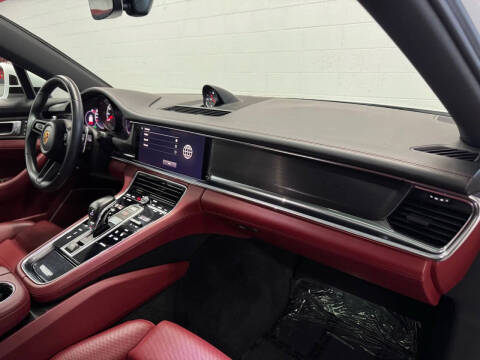 2023 Porsche Panamera