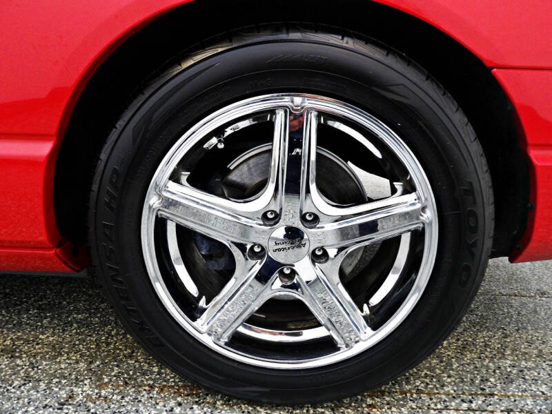 2004 Ford Thunderbird Deluxe