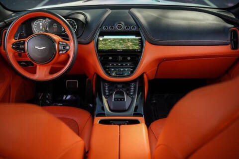 2022 Aston Martin DBX