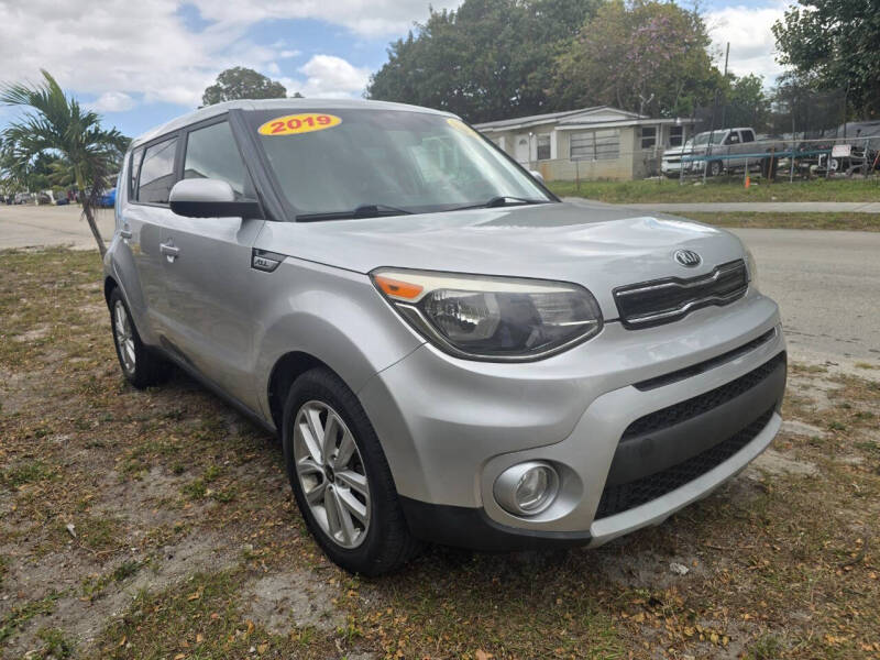 2019 Kia Soul +