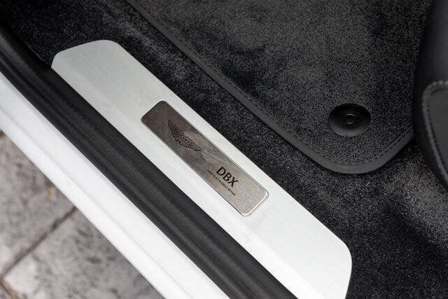 2025 Aston Martin DBX 707