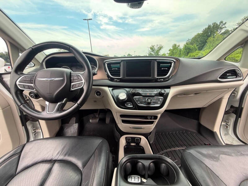 2018 Chrysler Pacifica Touring L