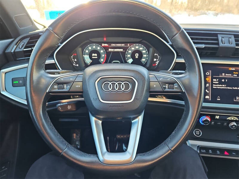 2022 Audi Q3 quattro S line Premium 45 TFSI