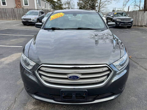 2018 Ford Taurus SEL
