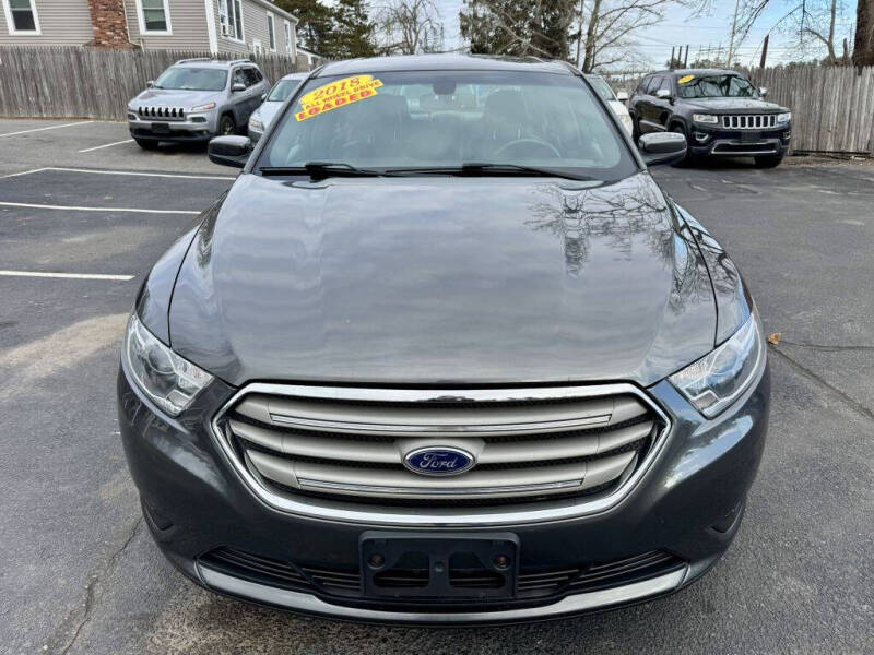 2018 Ford Taurus SEL